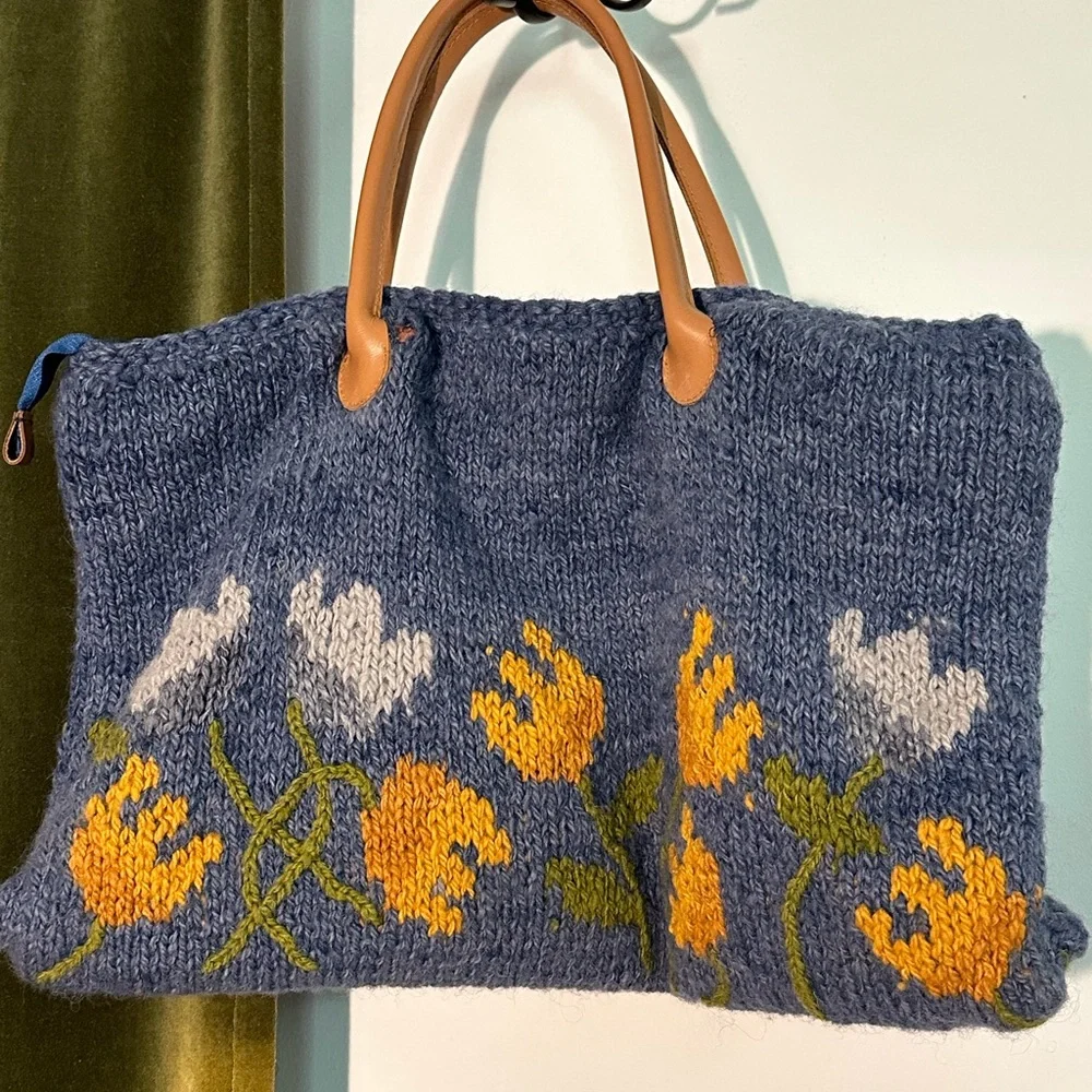 Amano Handmade Wool Tulip Bag - Picture 2 of 5